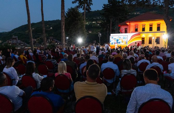 Bečić u Bijelom Polju: U CG pate se pošteni Crnogorci i Srbi i Bošnjaci i Muslimani i Albanci i Hrvati i Romi 