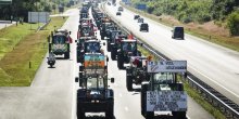 Širom Evrope protesti farmera, u Njemačkoj i Holandiji blokirali puteve, saobraćajnice, mostove...