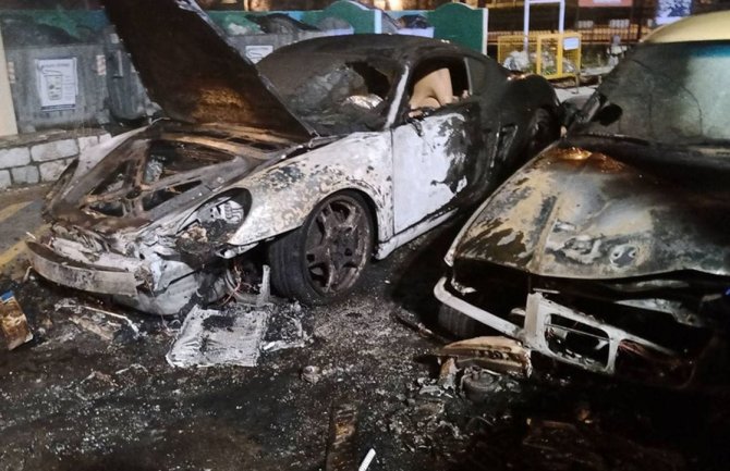 U Kotoru izgorjeli Porše, BMW i Mercedes, vozila u vlasništvu jednog vlasnika