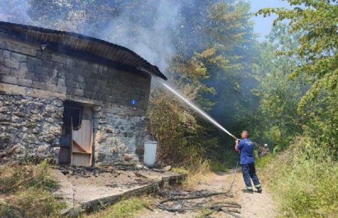 Kolašin: Izgorela kuća u selu Starče