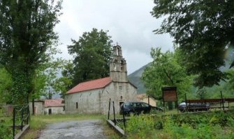 Crkva Srbije traži vlasništvo nad crkvama Sv. Dimitrija i Sv. Danila u Ljubotinju