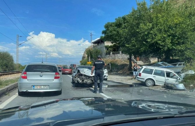 Udes na putu Podgorica-Bar, ima povrijeđenih