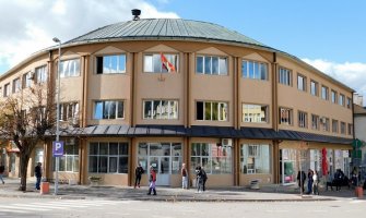 Samoubistvo u zgradi opštine Pljevlja