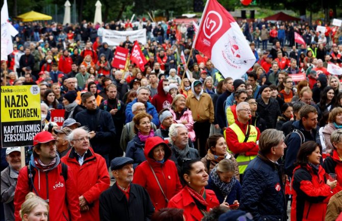 Austrijanci na ulicama zbog visokih troškova života, solidarisao se i predsjednik