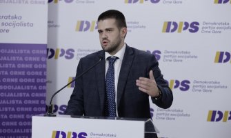 Nikolić: Abazović u problemu, sama pomisao na izbore kod njega izaziva nekontrolisane ispade