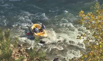 Tijelo djevojčice stradale u nesreći na Tari pronađeno, traga se za drugim djetetom