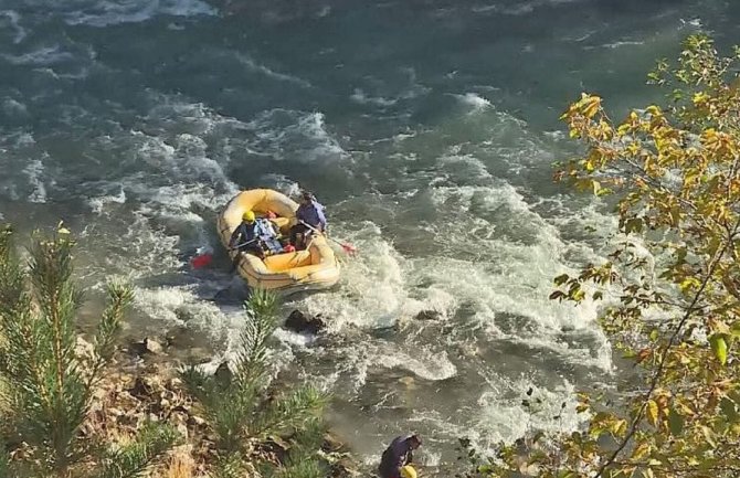 Ronioci danas nastavljaju potragu za dvoje djece