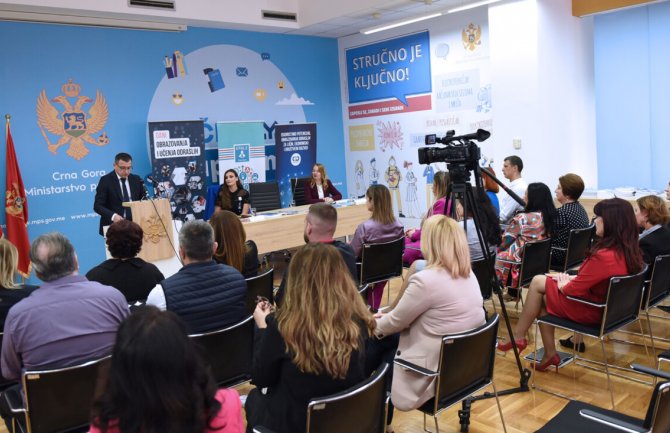 Vojinović otvorio manifestaciju – XXI Dani obrazovanja i učenja odraslih