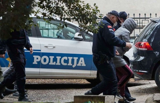 Medenica optužena da je za usluge nagrađivala zapošljavanjem