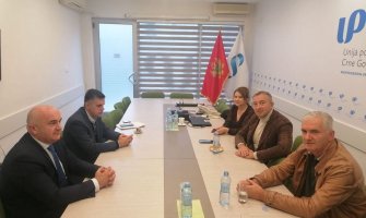 Mitrović sa Jokovićem: Pitanje neradne nedjelje mora se rješiti kroz dijalog predstavnika poslodavaca, sindikata i države