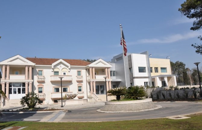 Ambasada SAD poziva crnogorske čelnike i građane: Hitno pronaći mirna rješenja za političke probleme