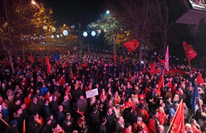 U toku protest Pokreta IMA NAS: Na protestu oko 20 hiljada građana (VIDEO)