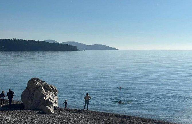 Prvog dana januara kupanje u Sutomoru
