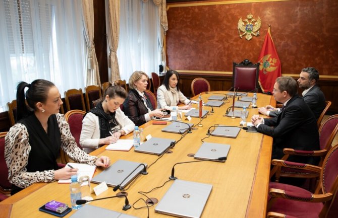 Bošnjak sa ambasadorom Njemačke: Po prevazilaženju krize, Crna Gora da se vrati evropskom kursu