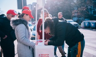 Kandidaturu Vuksanović Stanković podržalo nekoliko stotina građana Podgorice