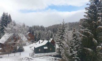 Žabljak već pun turista, poskupila ski oprema