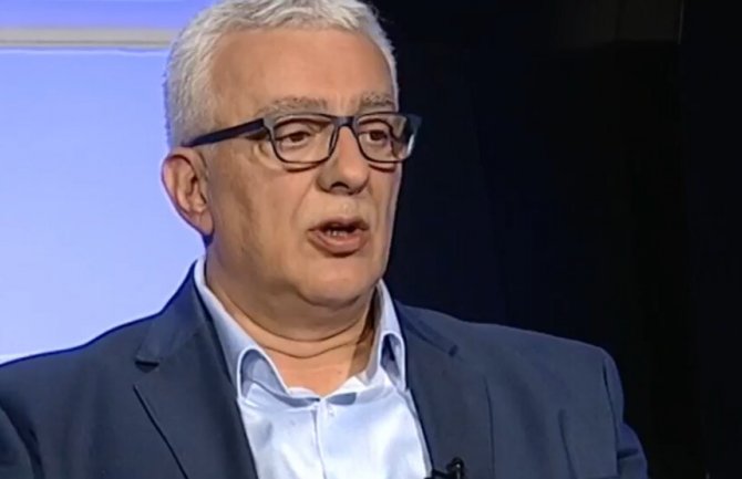 Mandić: Sa Đukanovićem idem u drugi krug