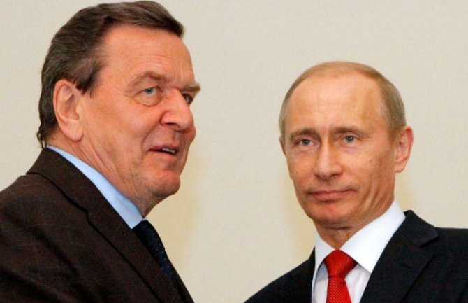 Odbor stranke SPD zaključio  da nema dovoljno dokaza da je Šreder prekršio partijske  statute