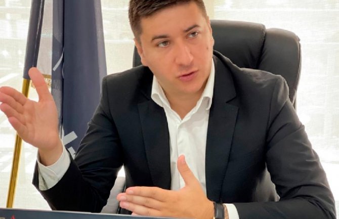 Dajković traži da Ustavni sud poništi Đukanovićevu kandidaturu