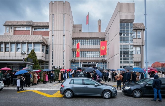 U Podgorici održan protest zaposlenih u sudu i tužilaštvu