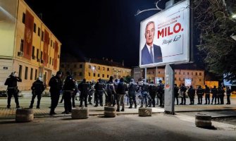 Nikšić: Grupa građana protestovala zbog Milatovićeve konvencije