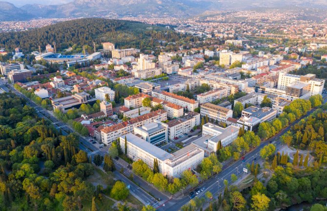 Obustavljen saobraćaj zbog završnih konvencija Đukanovića i Mandića