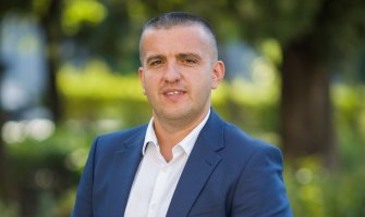 Striković: Pokušaj parlamentarne većine da po svaku cijenu zadrže fotelje