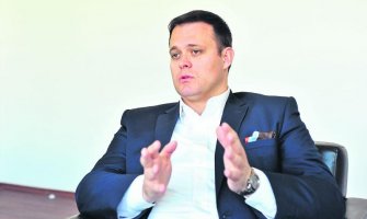 Boljević: Kako je hvalisavac Jakov zaslužio podršku Vojislava Šešelja?