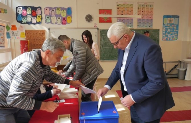 Mandić: Očekujem veliku narodnu pobjedu