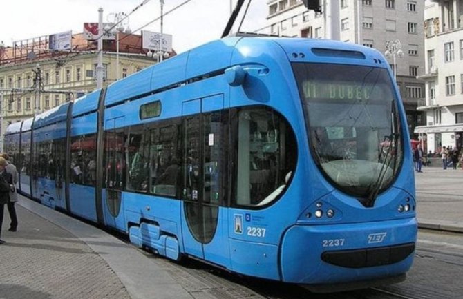 Zagreb: Uhapšen tinejdžer koji je ukrao tramvaj i vozio ga po gradu