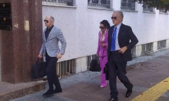 Medenici, Perunoviću i Mikoviću sude zajedno zbog šverca cigareta