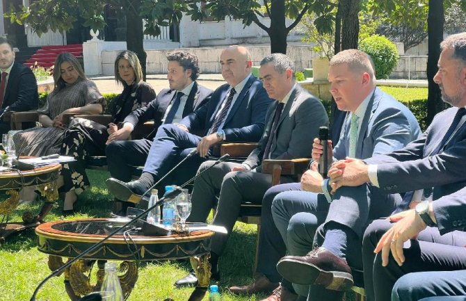 “Zbog događaja u Srbiji Uprava policije digla stepen pozornosti, u nedelju dan žalosti“