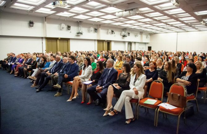 Međunarodni skup farmaceuta u Bečićima okupio 900 učesnika