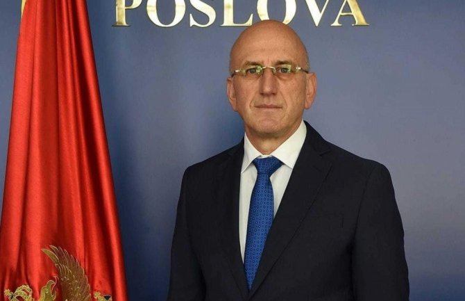 Bešović: Helikopteri i avioni za gašenje požara na servisiranju i popravci