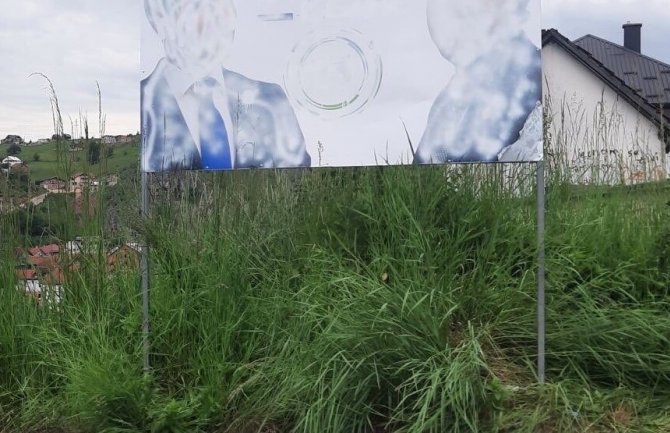 “Hrabro se broji”: Uništeni reklamni panoi naše koalicije, slučaj prijavljen policiji