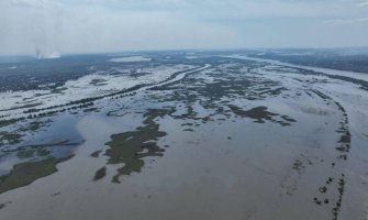 Evakuacija hiljada ljudi nakon probijanja brane, strah od ekološke katastrofe