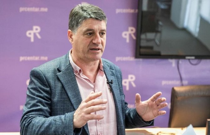 Strugar: Nova vlada neće prije septembra, pregovori će teći uz mnoga optuživanja