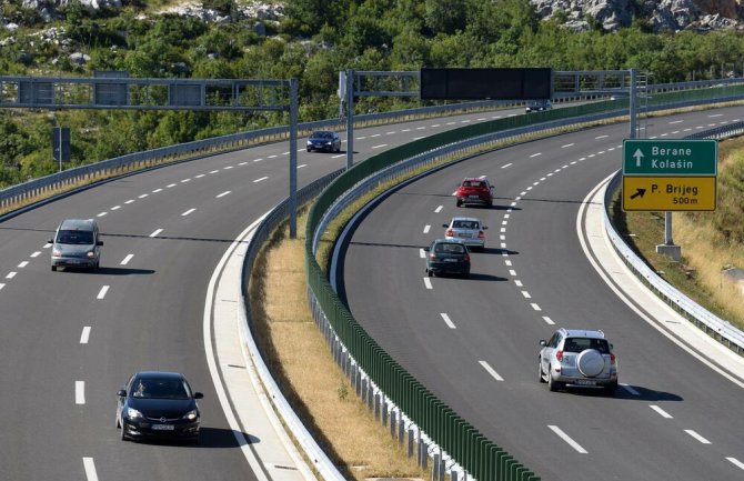 Auto-putem od početka godine prošlo preko 900 hiljada vozila