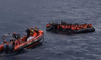 Brod sa migrantima potonuo kod Tunisa