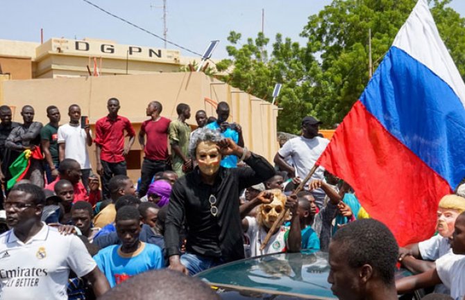 Svrgnuti predsjednik Nigera: Obraćam se SAD-u i svijetu kao talac, molim za pomoć da vratimo ustavni poredak u zemlji