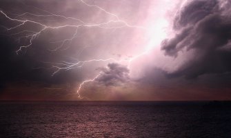 MUP upozorio na nevrijeme: Najavljuju grad, moguće bujice