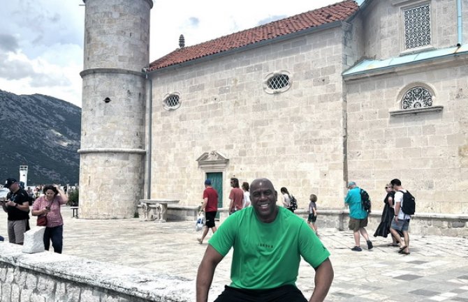 Džonson istražuje Crnu Goru: Posjetio Gospu od Škrpjela
