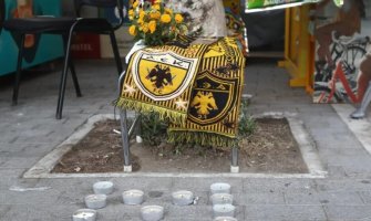 Majka ubijenog navijača AEK-a doživjela srčani udar kad je čula tragičnu vijest