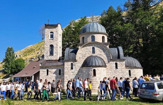 Slava manastira okupila vjernike iz Nikšića, Trebinja, Gacka...