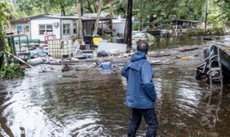 Razorni uragan prošao preko Floride: Grad uništen, stotine hiljada ljudi bez struje