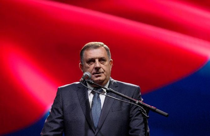  Dodik: Ispoštovaću Dejton, ali nemam obavezu da se dopadnem Britancima