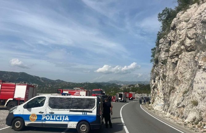 Priveden vozač autobusa: Tvrdi da je osjetio bol u glavi pa sletio u provaliju