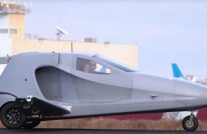 Leteći sportski automobil uspješno obavio prvi let