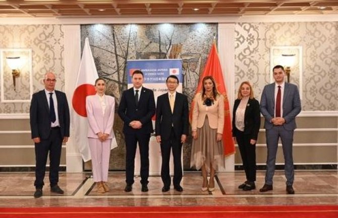 Ambasada Japana donirala Opštoj bolnici Bar medicinsku opremu vrijednu 62.500 eura