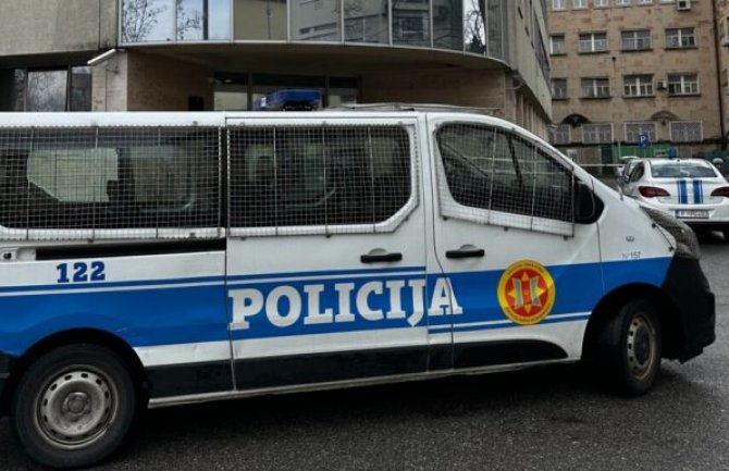 Velika akcija policije u Budvi, pretresi kuća bezbjednosno interesantnih lica